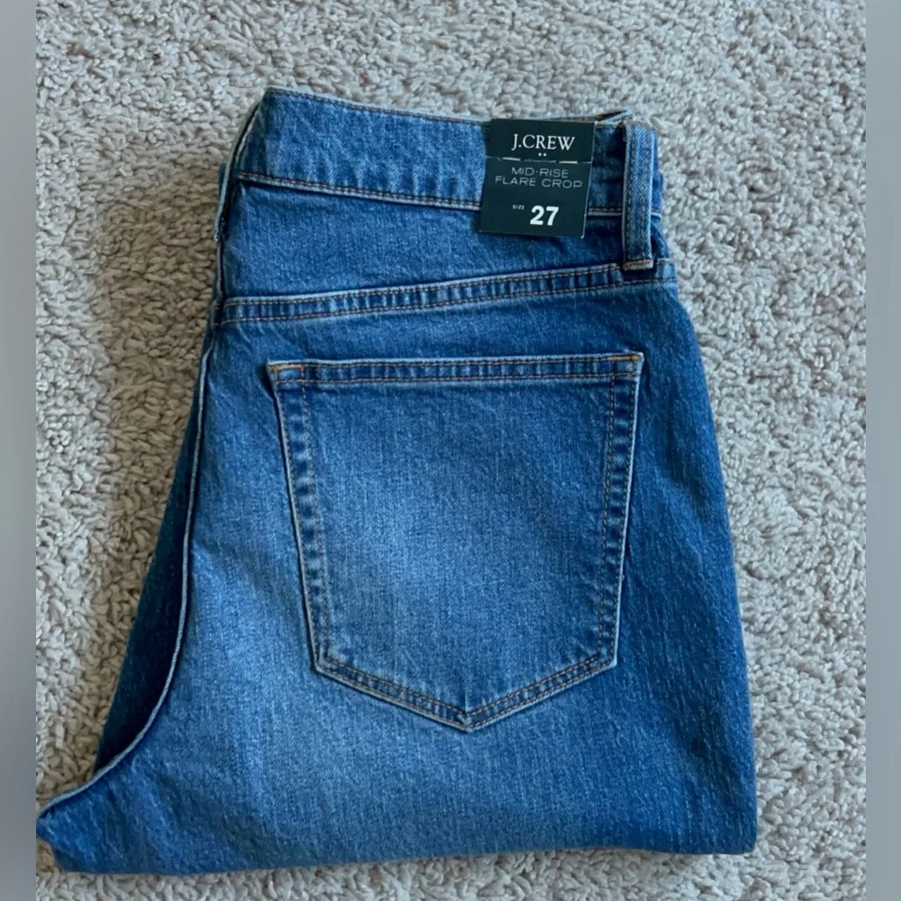 NWT J.Crew Mid Rise Flare Crop Jeans - Picture 10 of 11